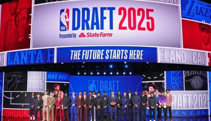 虎扑-单季273记三分封神！克努佩尔力压弗拉格，当选年度最佳新秀|NBA|明尼苏达森林狼队|VJ-埃奇库姆|康-克努佩尔|丹佛掘金队_新浪体育_新浪新闻