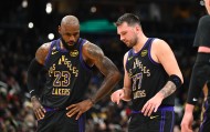 NBA-有戏吗？湖人常规赛VS火箭2胜1负 期间东契奇场均33.4分&amp;老詹22分