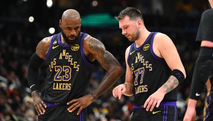 NBA-有戏吗？湖人常规赛VS火箭2胜1负 期间东契奇场均33.4分&amp;老詹22分