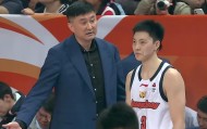 篮球比赛-广东男篮2分惜败，被福建男篮双杀，拉科塞维奇首秀32+16徐杰12分